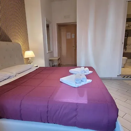 Rome Central Rooms-2